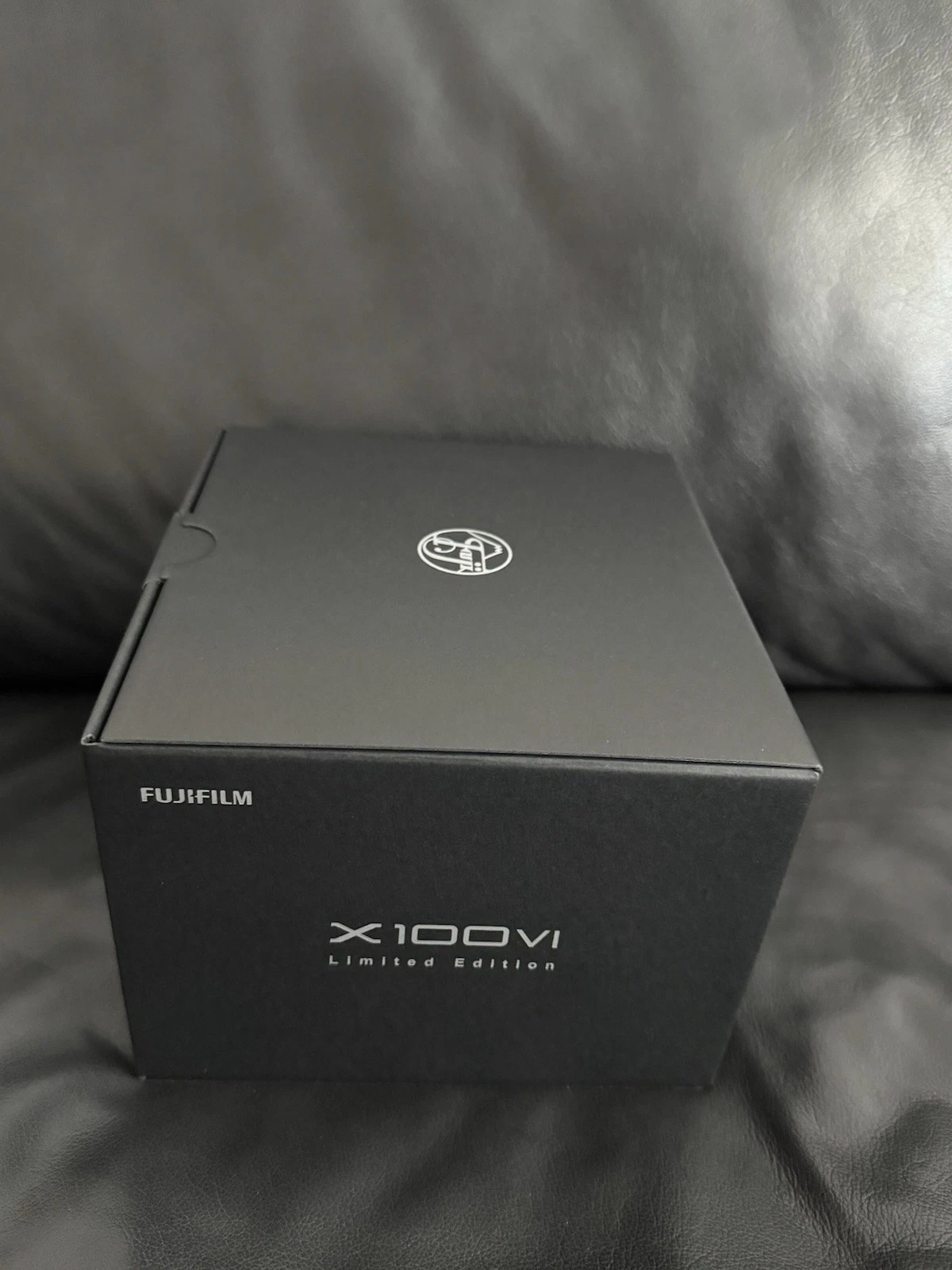 Fujifilm X100VI 90 Limited Edition Camera Silver NEW  thumbnail 14