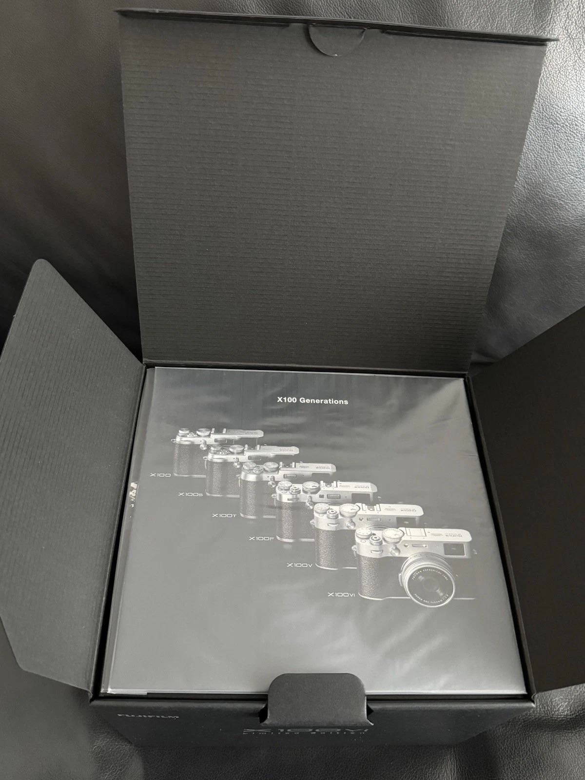 Fujifilm X100VI 90 Limited Edition Camera Silver NEW  thumbnail 2