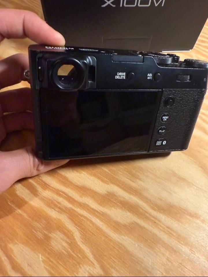 Fujifilm X100VI Black 40MP – 4.5K Clicks | Complete Creator Bundle | thumbnail 4