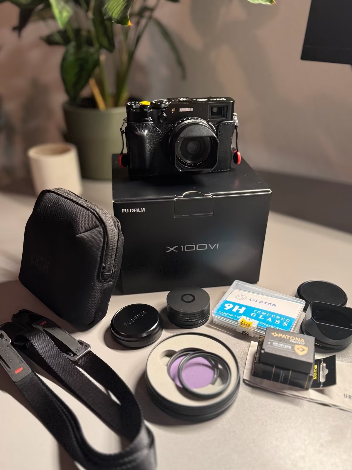 Fujifilm X100VI Black + Accessory Kit – Like-new condition thumbnail 11