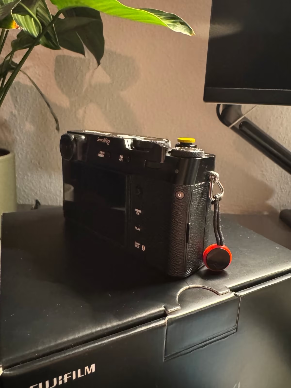 Fujifilm X100VI Black + Accessory Kit – Like-new condition thumbnail 12