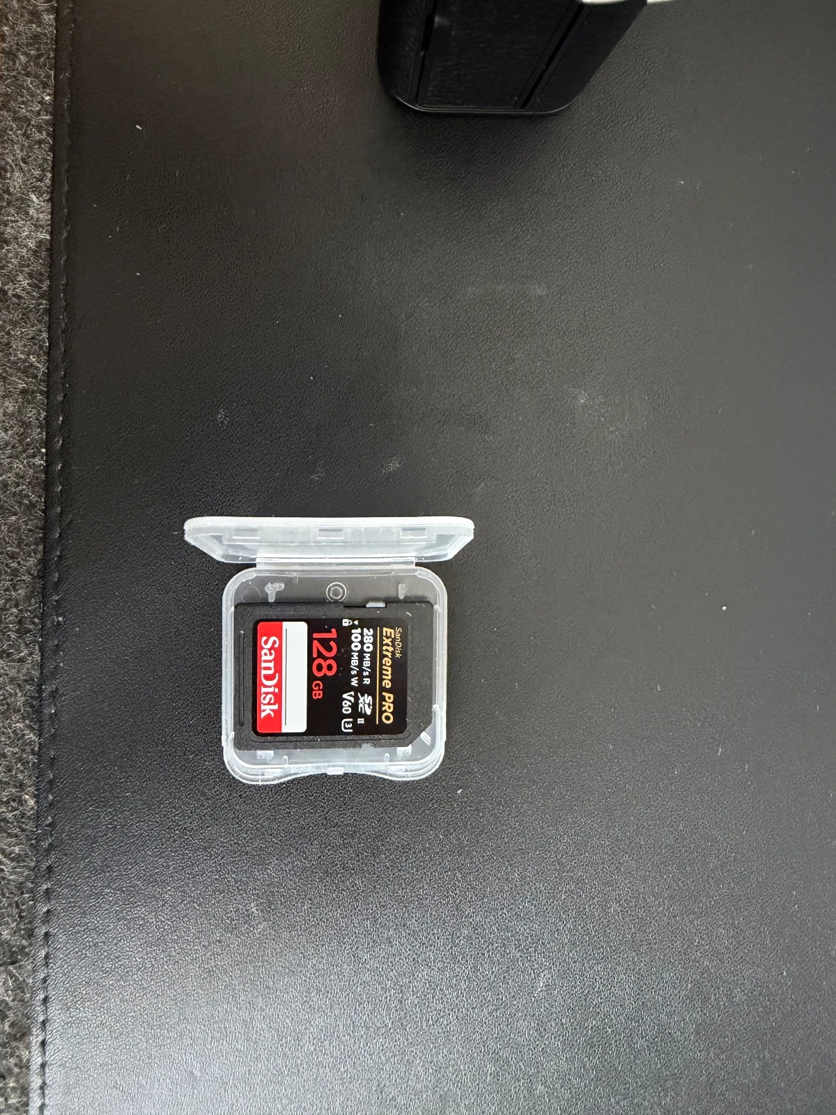 Fujifilm X100VI Black Camera used once, 100 shutters ,+ SD Card and extra strap thumbnail 4