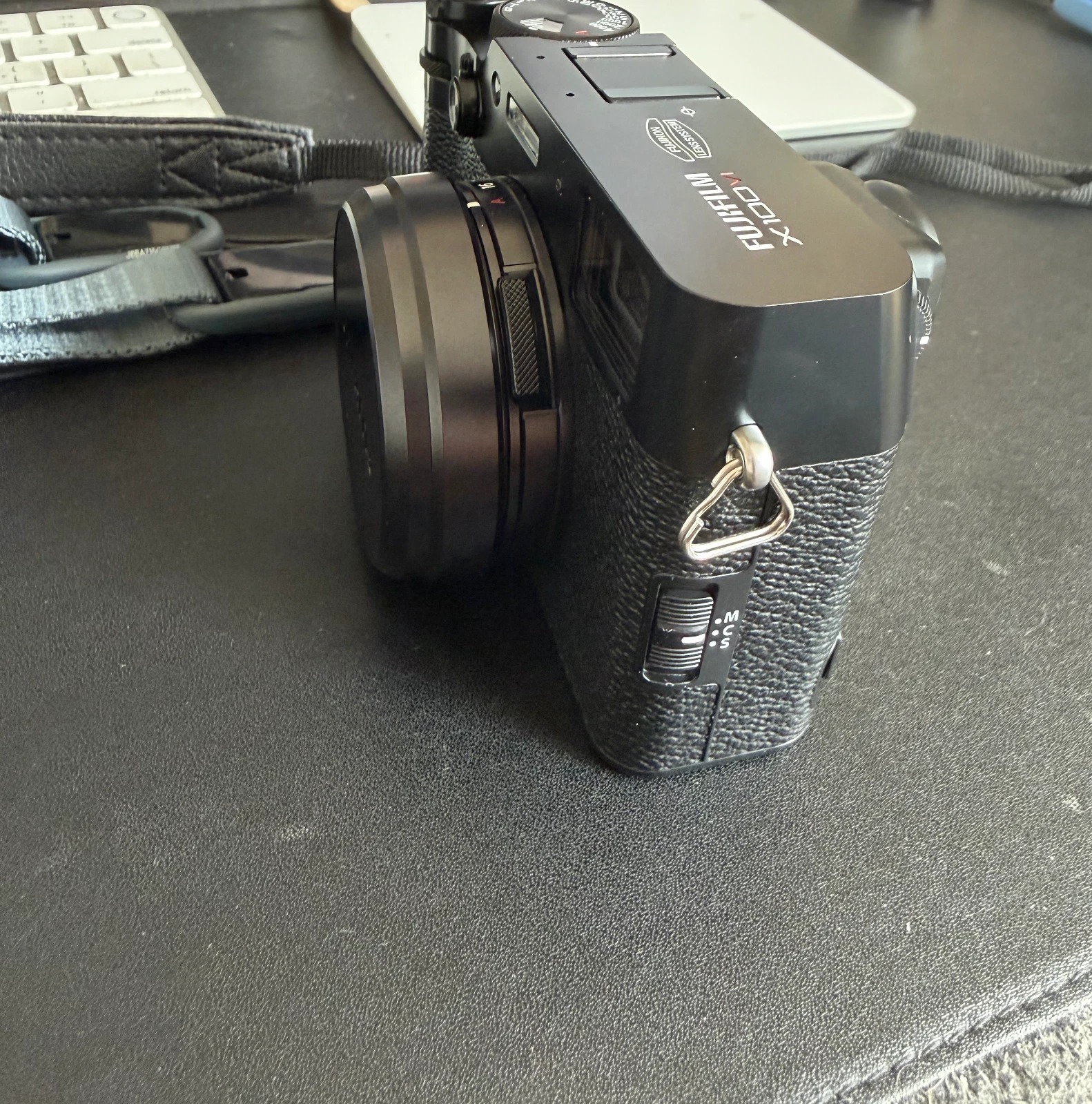 Fujifilm X100VI Black Camera used once, 100 shutters ,+ SD Card and extra strap thumbnail 6
