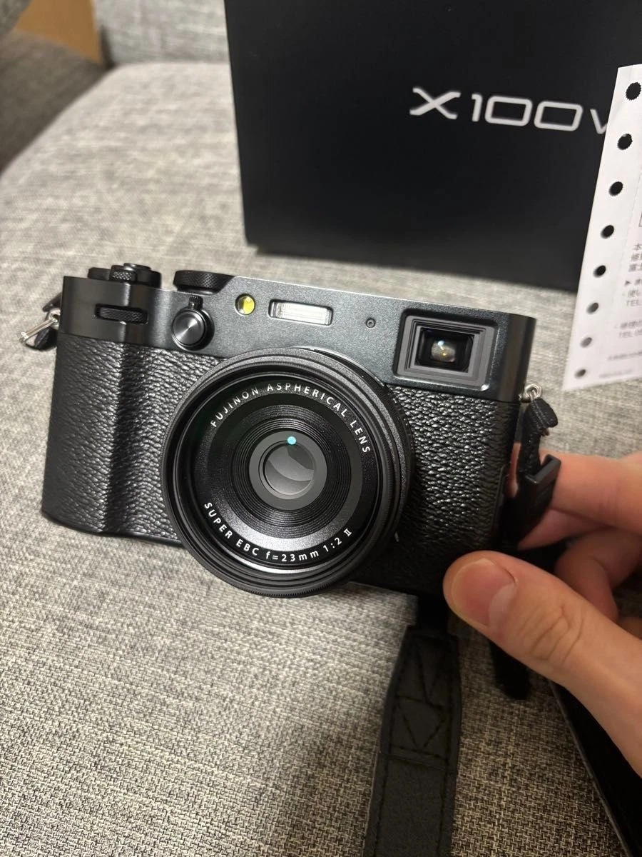 FUJIFILM X100VI Black Compact Digital Camera 4200 Shots with Warranty Card Used thumbnail 15