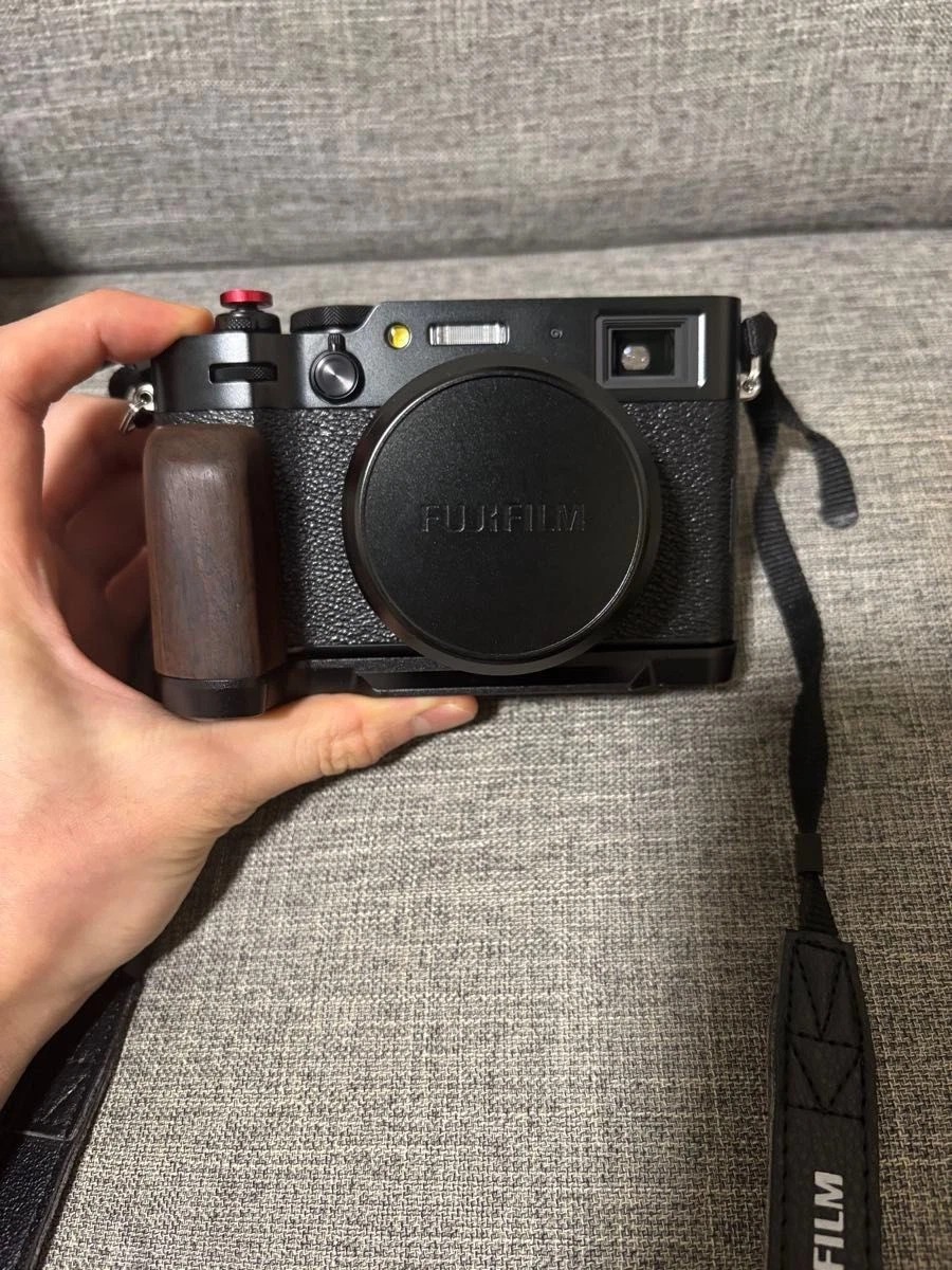 FUJIFILM X100VI Black Compact Digital Camera 4200 Shots with Warranty Card Used thumbnail 2