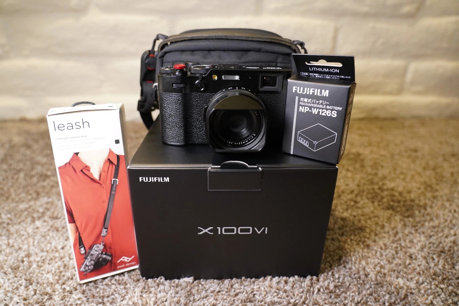 Fujifilm X100VI Black Digital Camera thumbnail 1