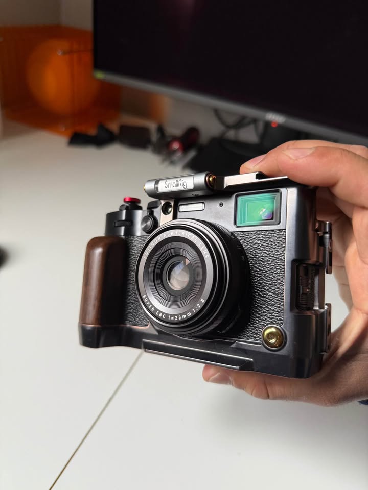 Fujifilm X100VI Bundle – Complete Set, Excellent Condition thumbnail 1