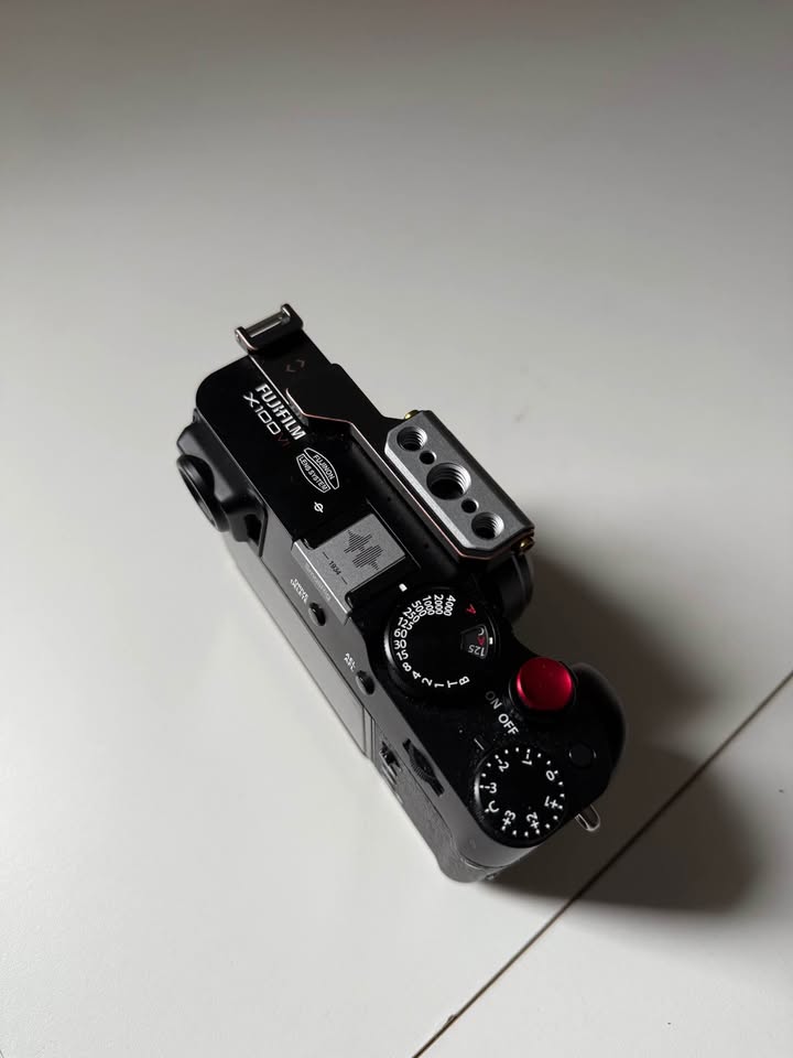 Fujifilm X100VI Bundle – Complete Set, Excellent Condition thumbnail 8