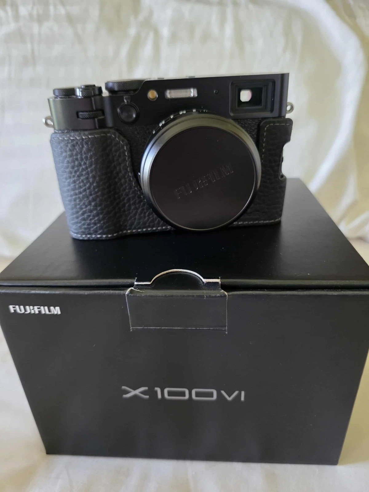 Fujifilm X100VI Digital Camera – Black thumbnail 2