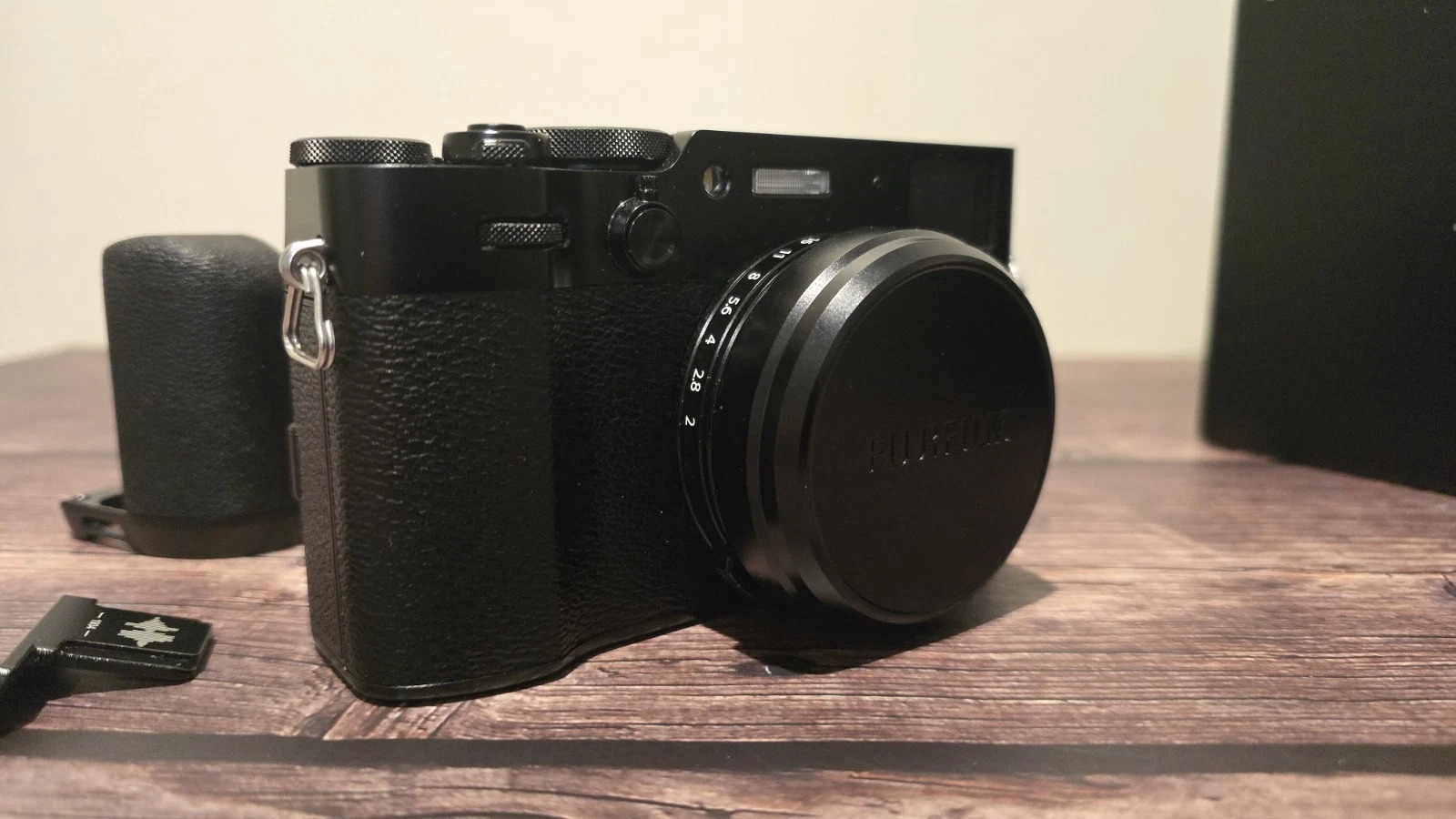 Fujifilm X100VI Compact Camera – Low Shutter Count 1,300 | Extra Accessories thumbnail 2