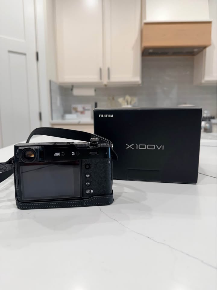 Fujifilm X100VI – Like New, Latest Release & Hard to Find thumbnail 6
