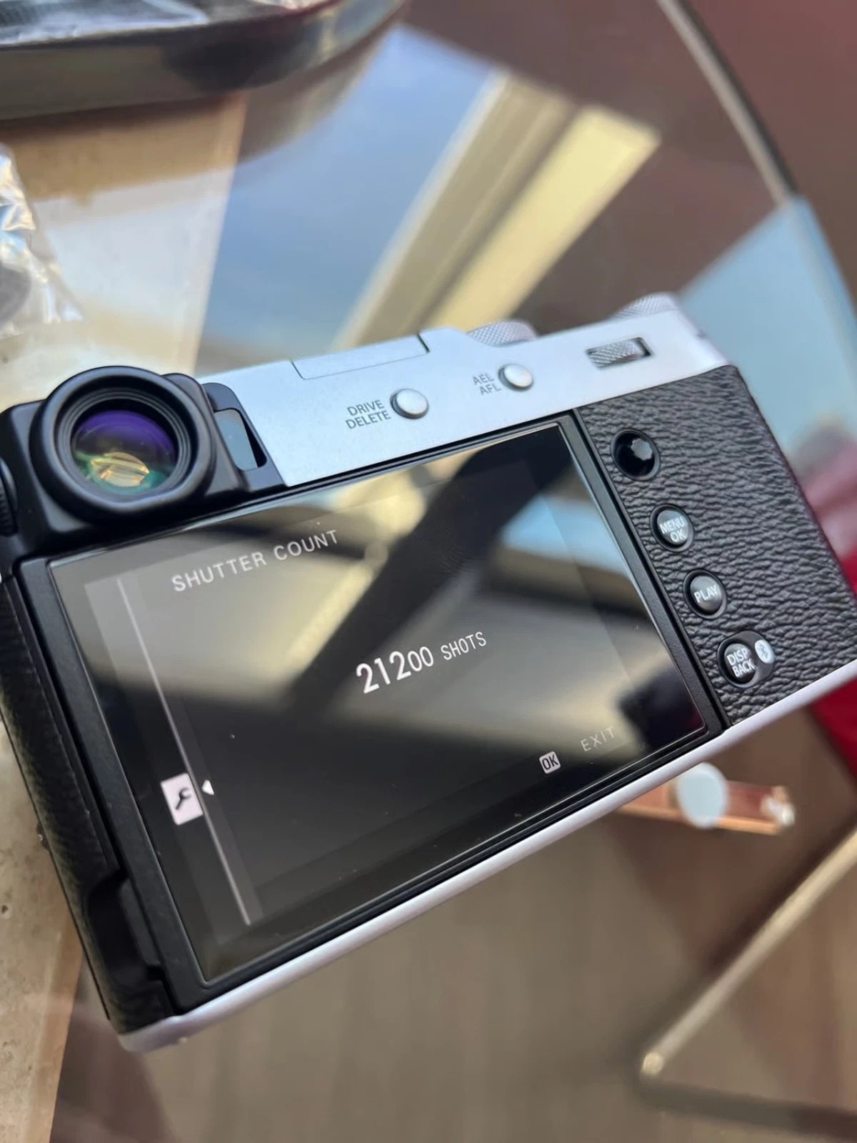 Fujifilm X100VI – Mint Condition – 21,200 Shutter Count – Original Box & Battery thumbnail 5