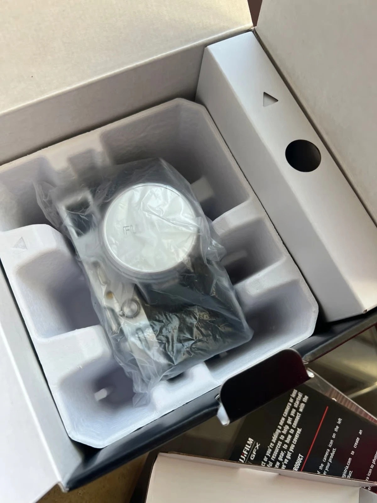 Fujifilm X100VI – Mint Condition – 21,200 Shutter Count – Original Box & Battery thumbnail 7