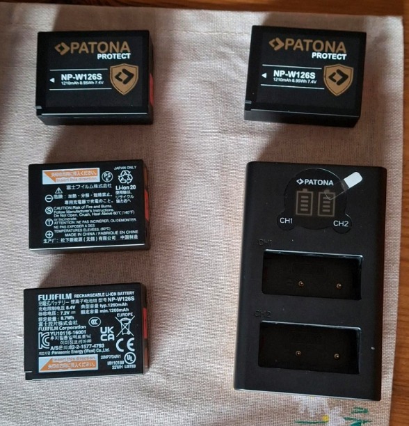 Fujifilm X100VI Silver + Accessories - Brand new, 3,100 shots - Camera thumbnail 11