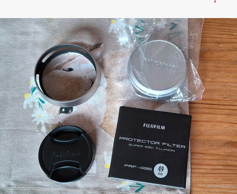 Fujifilm X100VI Silver + Accessories - Brand new, 3,100 shots - Camera thumbnail 12