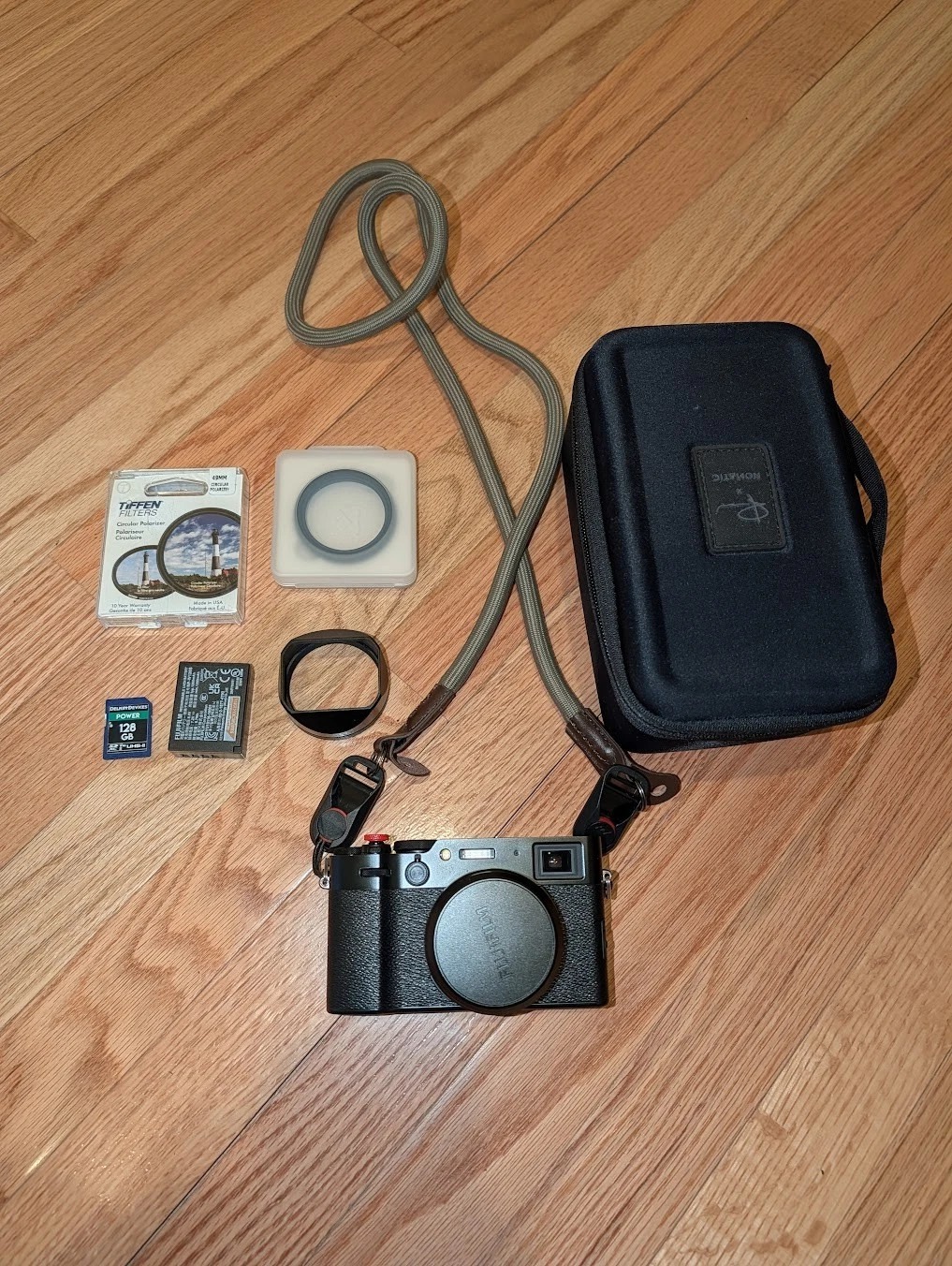 Fujifilm X100VI Silver Camera – Used – With Accessories – Premium Compact Camera thumbnail 1