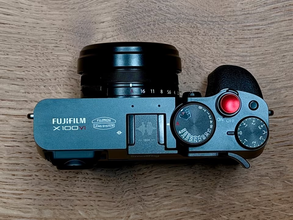 FUJIFILM X100VI (Used twice) Black Compact Digital Camera with Warranty Card thumbnail 4