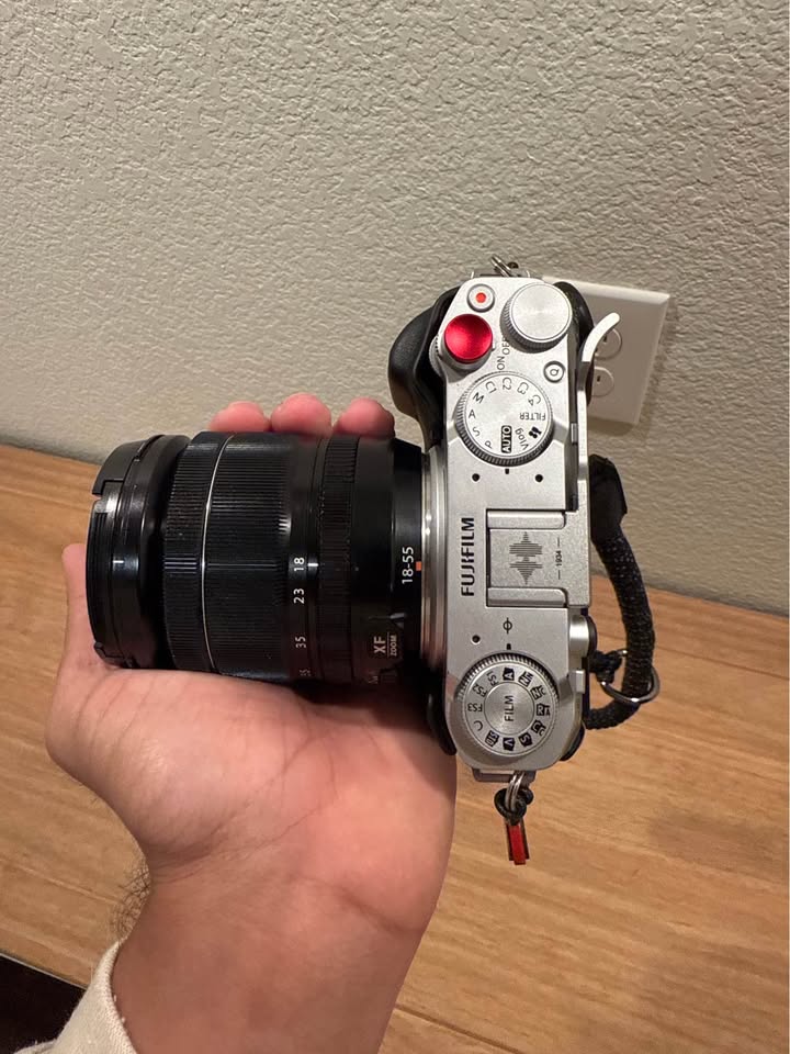 FujiFilm XM-5 Bundle + XF 18-55mm f/2.8-4 + Sigma 30mm lens thumbnail 3