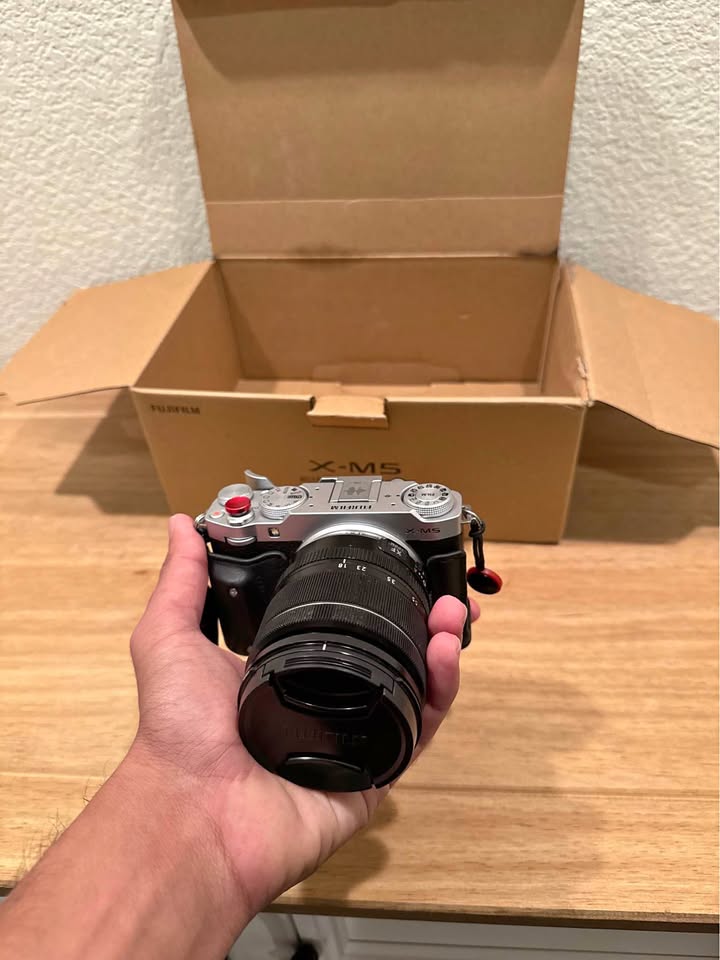 FujiFilm XM-5 Bundle + XF 18-55mm f/2.8-4 + Sigma 30mm lens thumbnail 9