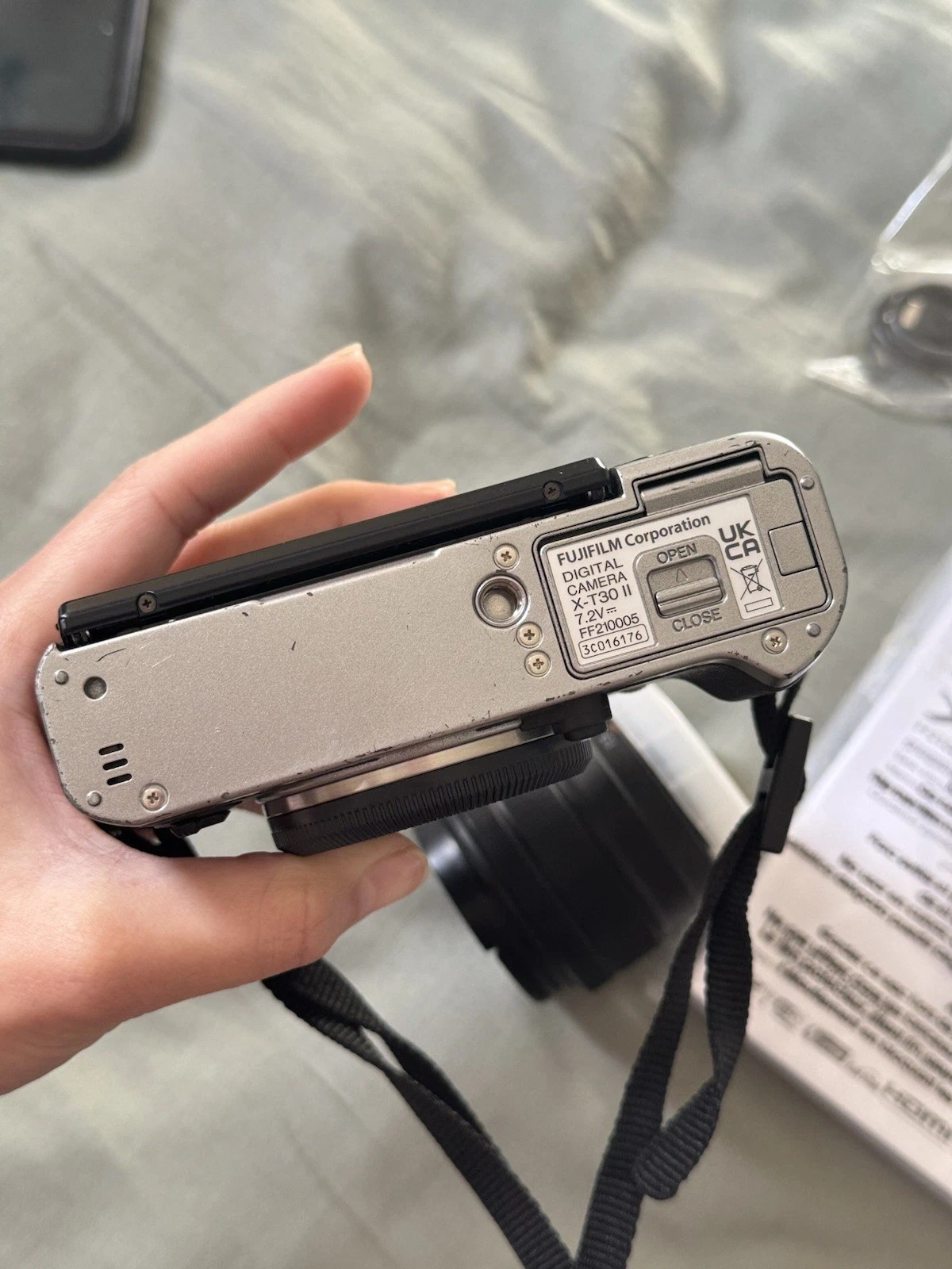 Fujifilm XT30 II Mirrorless Camera Silver with XC 15-45mm Lens and Accessories thumbnail 3