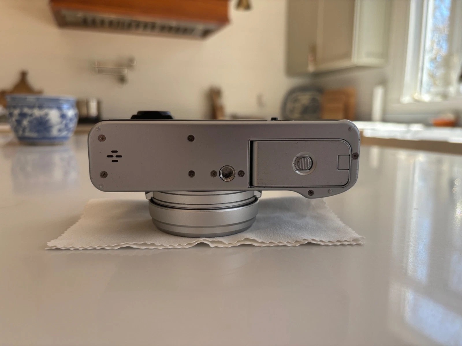 FUJIFULM X100VI CAMERA - MEGA BUNDLE (HUGE VALUE OF ACCESSORIES) thumbnail 8