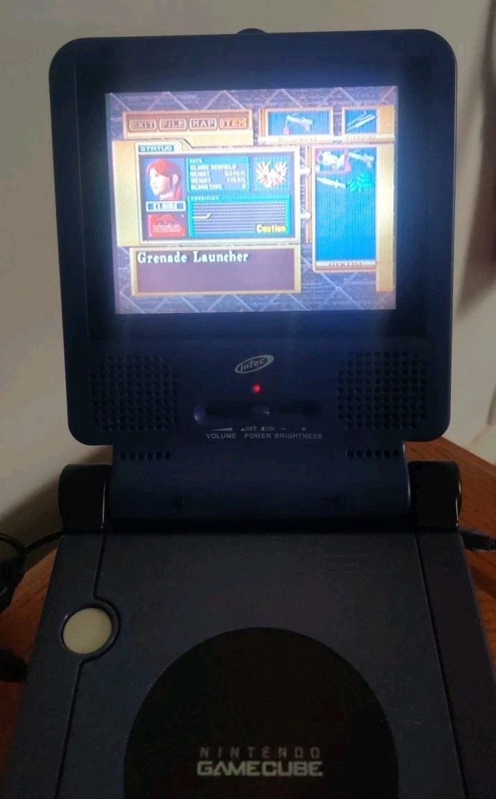 GameCube Lot - Resident Evil/MGS/SSBM/Intec Screen+Battery/Control+System - Read thumbnail 4