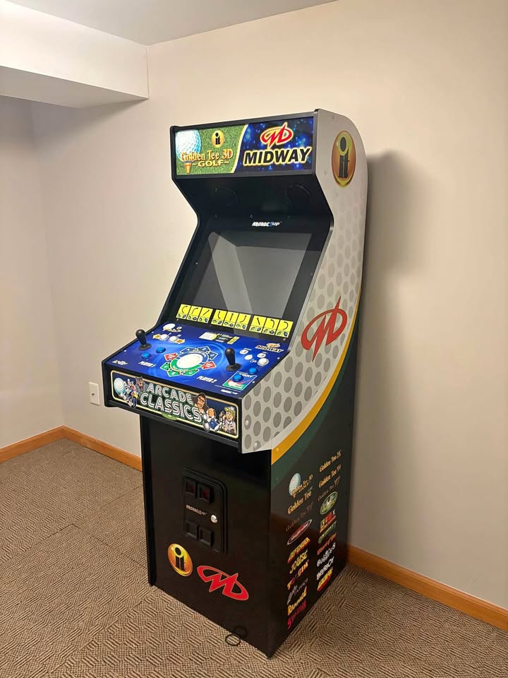 Golden Tee 3D x Midway XL Deluxe Arcade Machine Condition 9/10 thumbnail 1