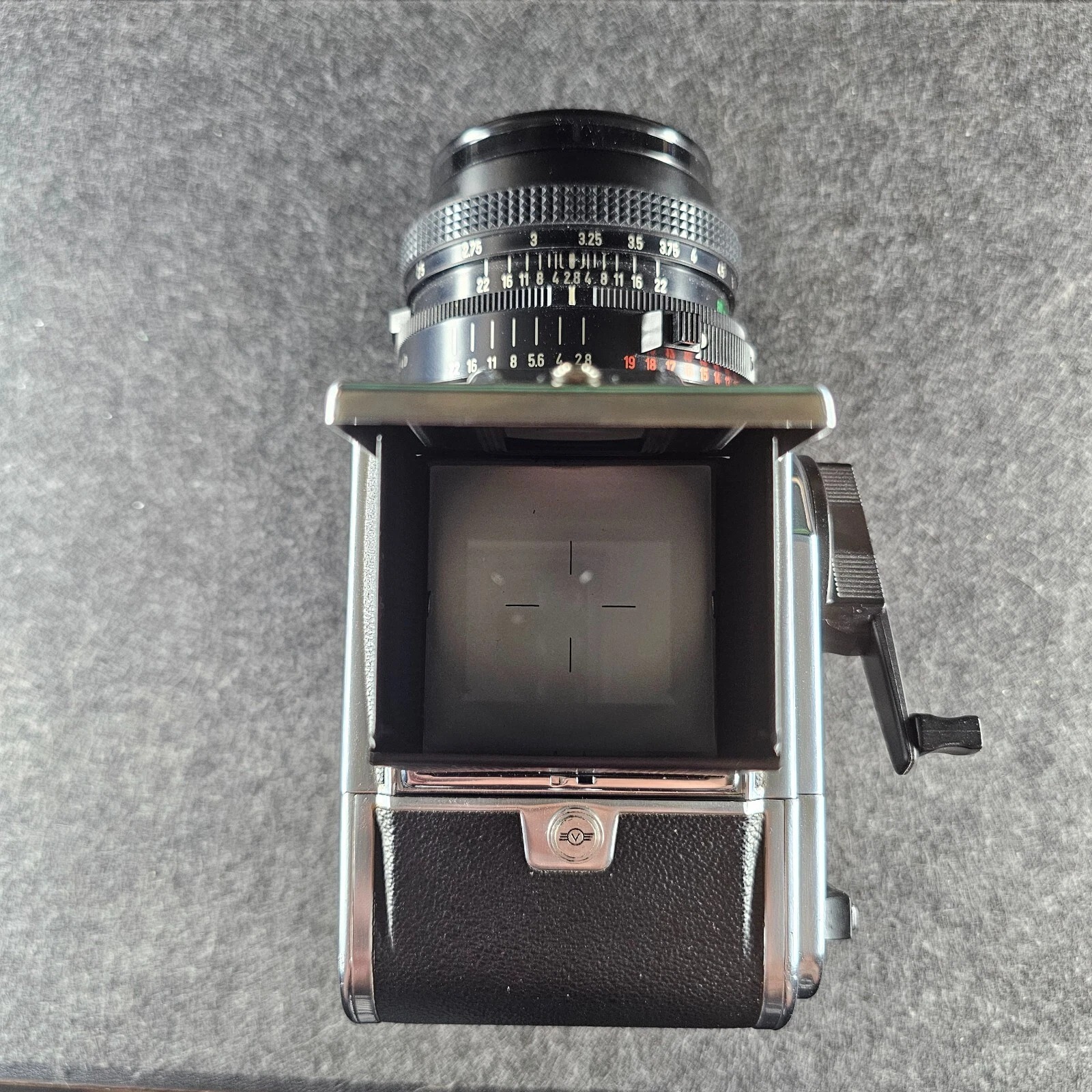 Hasselblad 2000 FC + Carl Zeiss Planar 80/2,8 T + Film Mag. 12 thumbnail 6
