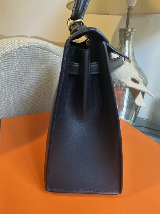 Hermès Kelly 25 Black,Timeless Classic with Gold Hardware thumbnail 11