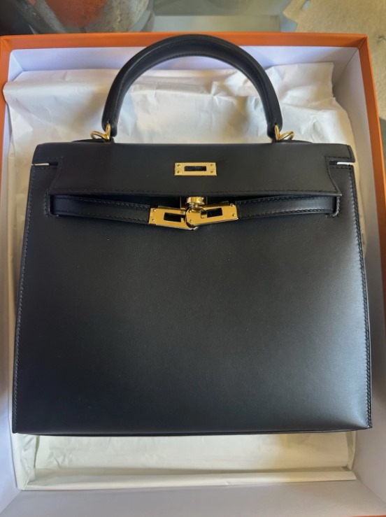 Hermès Kelly 25 Black,Timeless Classic with Gold Hardware thumbnail 17