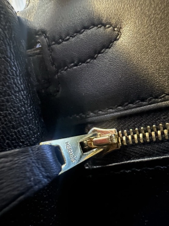 Hermès Kelly 25 Black,Timeless Classic with Gold Hardware thumbnail 18