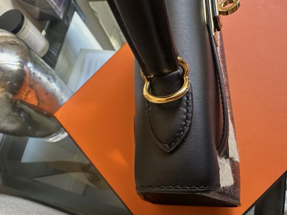 Hermès Kelly 25 Black,Timeless Classic with Gold Hardware thumbnail 19