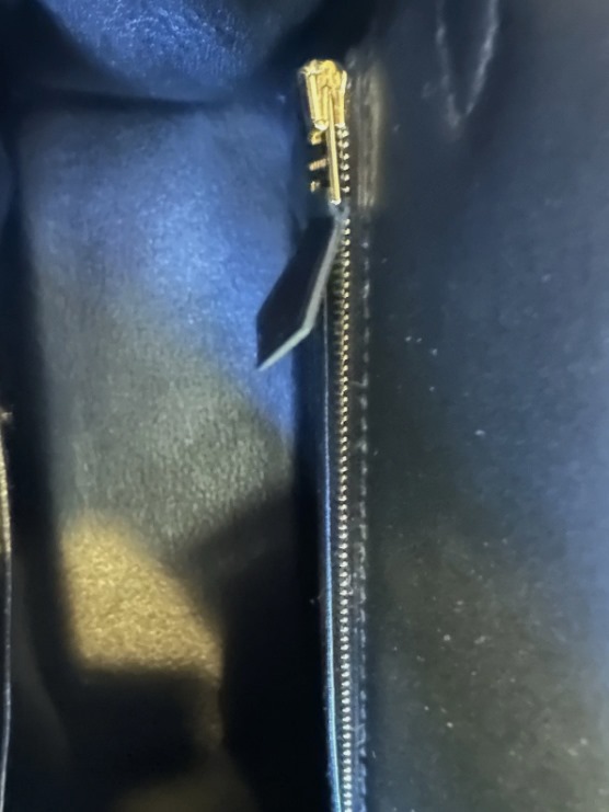 Hermès Kelly 25 Black,Timeless Classic with Gold Hardware thumbnail 8