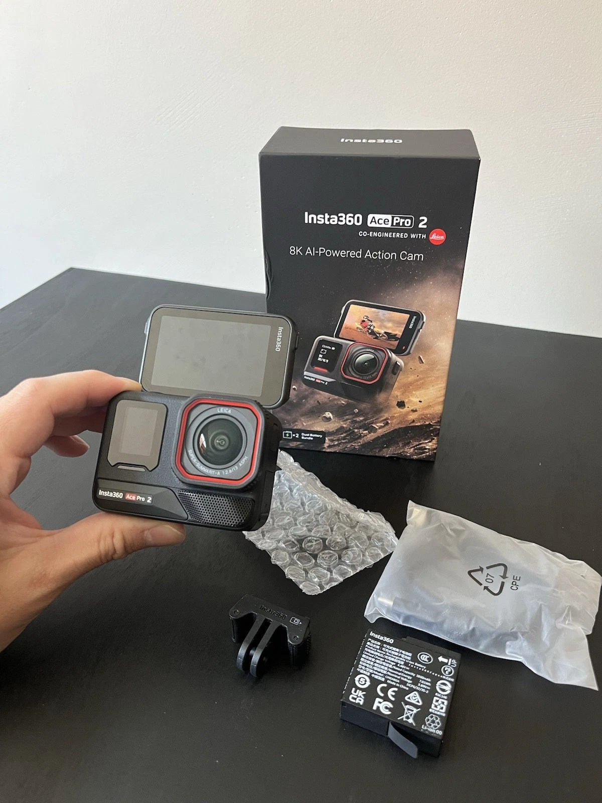 Insta360 Ace Pro 2 - 8k AI Powered Action Cam - Camera - Black thumbnail 2