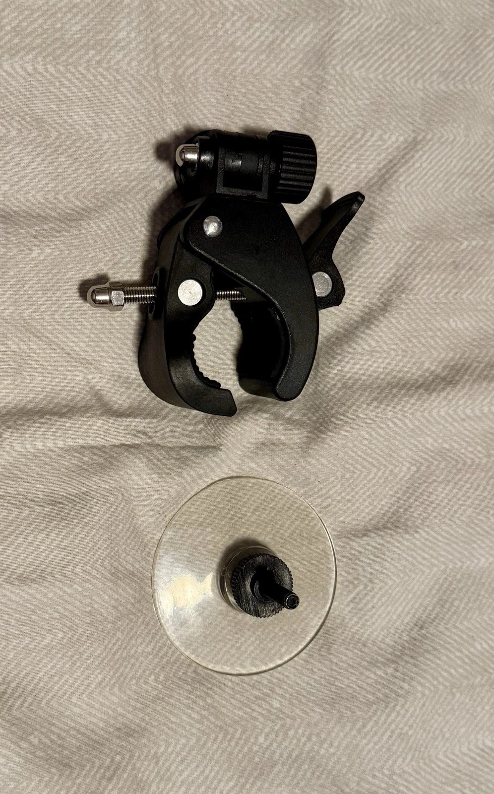 Insta360 Pro 2 Spherical VR 360 Camera – 8K – FarSight Control, Stand & Memory Cards Included thumbnail 2