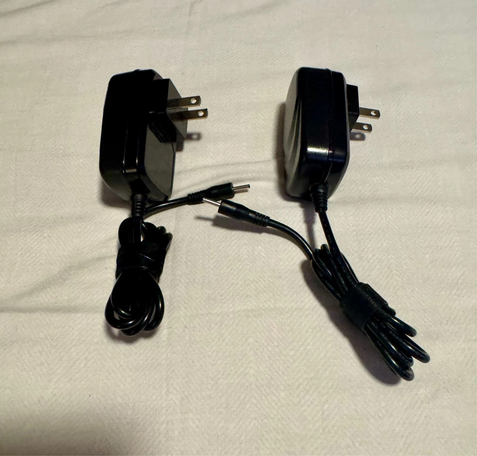 Insta360 Pro 2 Spherical VR 360 Camera – 8K – FarSight Control, Stand & Memory Cards Included thumbnail 3