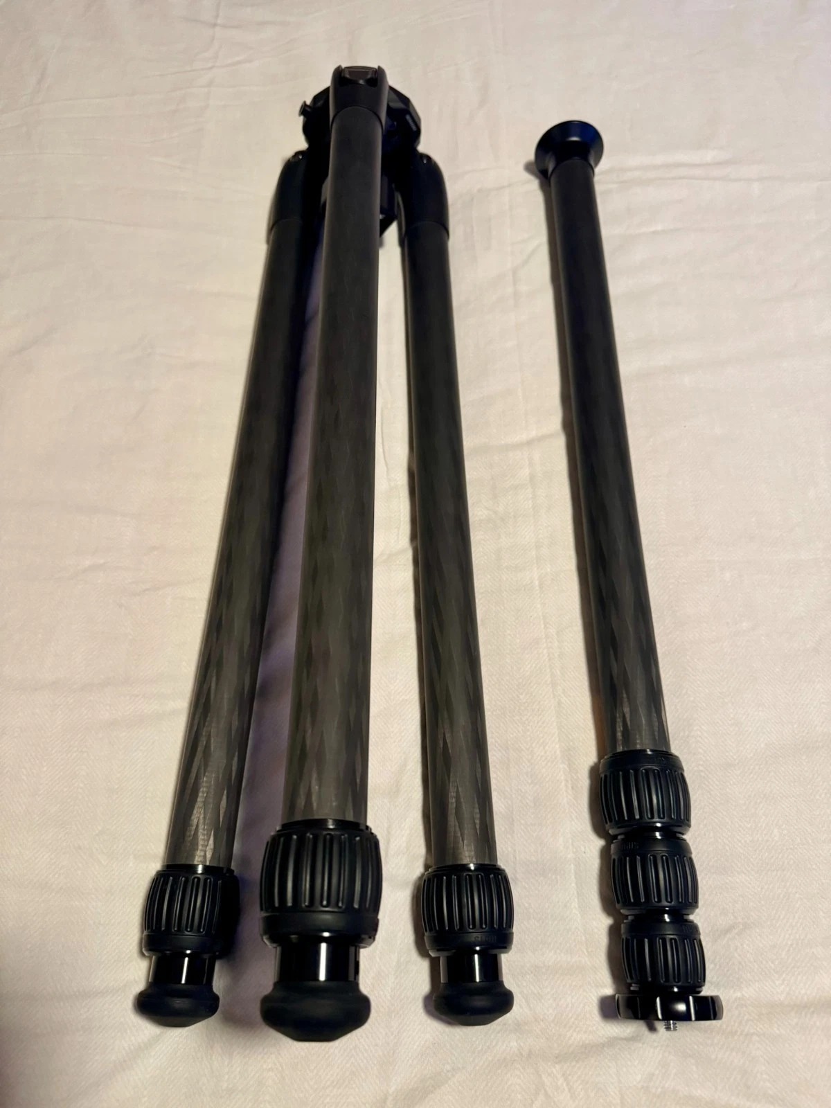 Insta360 Pro 2 Spherical VR 360 Camera – 8K – FarSight Control, Stand & Memory Cards Included thumbnail 6