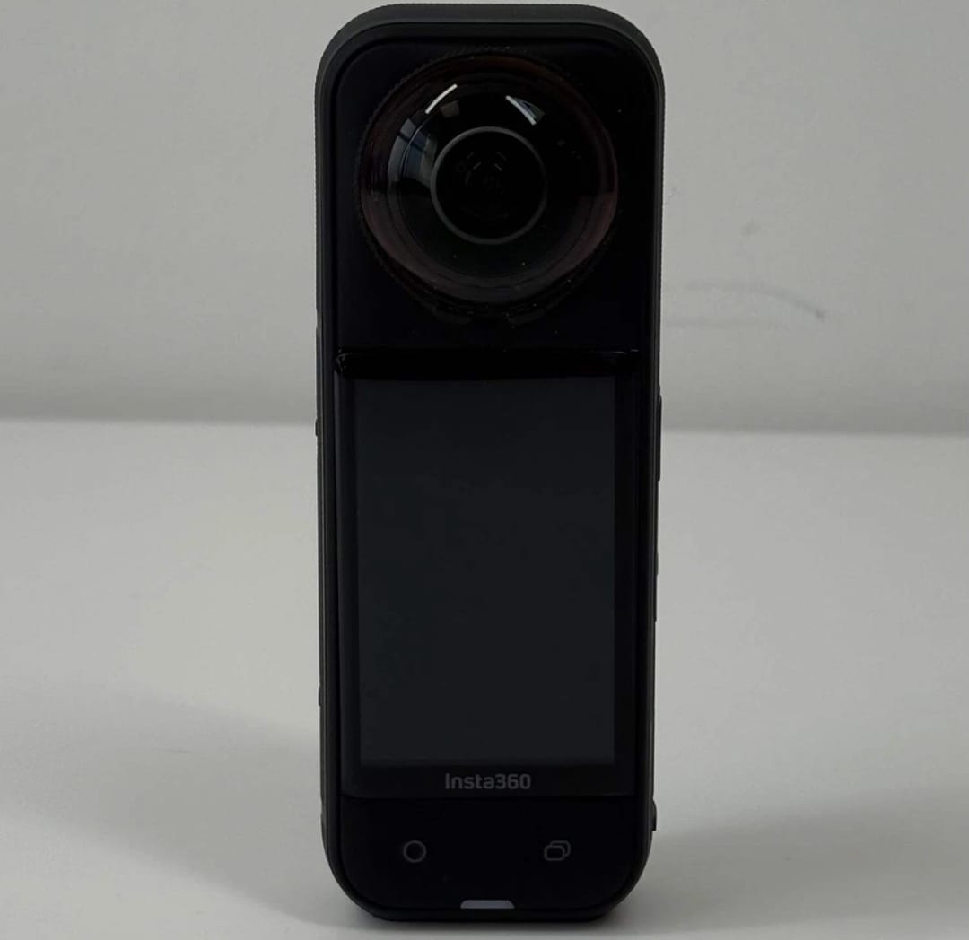 Insta360 X5 72MP 8K 360 Action Camera CINSAAHA Essentials Bundle thumbnail 3