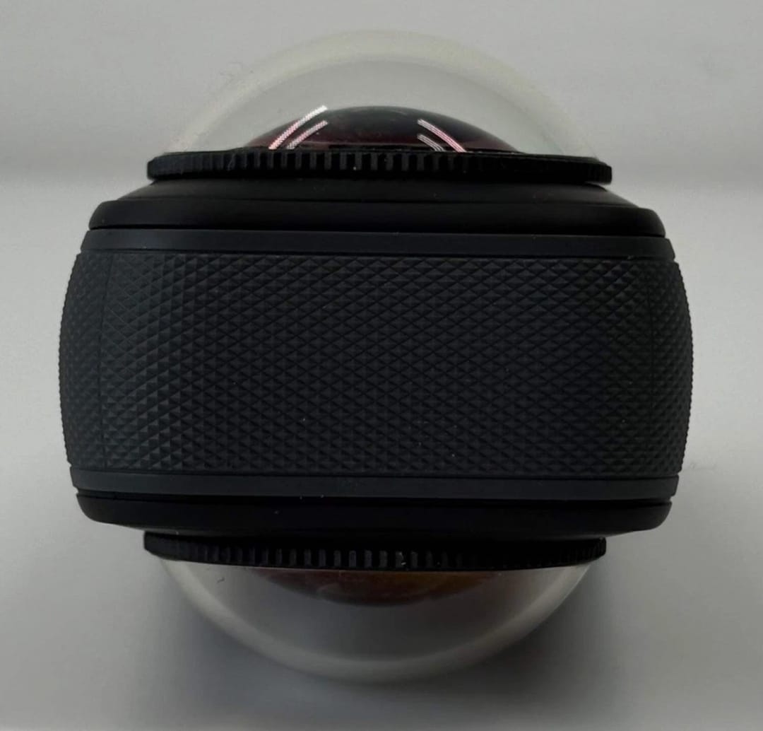 Insta360 X5 72MP 8K 360 Action Camera CINSAAHA Essentials Bundle thumbnail 8