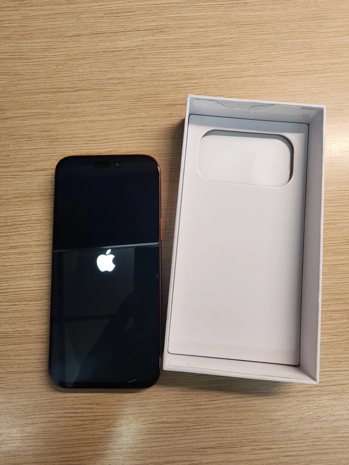 iPhone 17 Pro Max – A3527 International Version – Open Box thumbnail 6