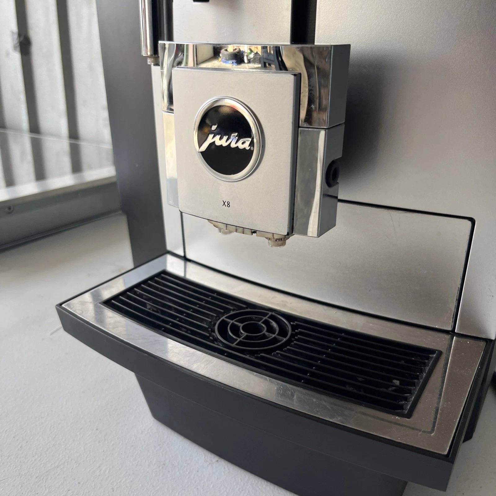 Jura X8 Platinum Commercial Office Espresso Coffee Machine – One-Touch Super Automatic thumbnail 3