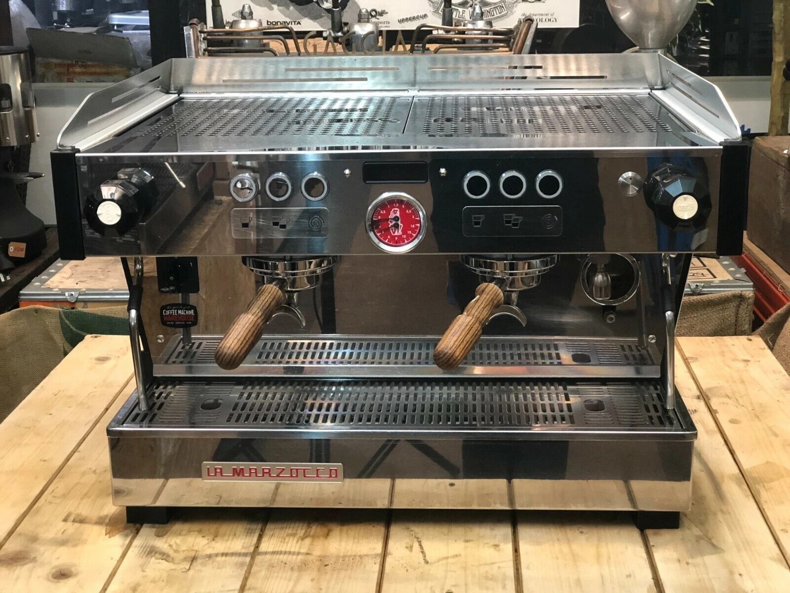 La Marzocco Linea PB 2 Group White w/ Timber Handles Espresso Coffee Machine thumbnail 7