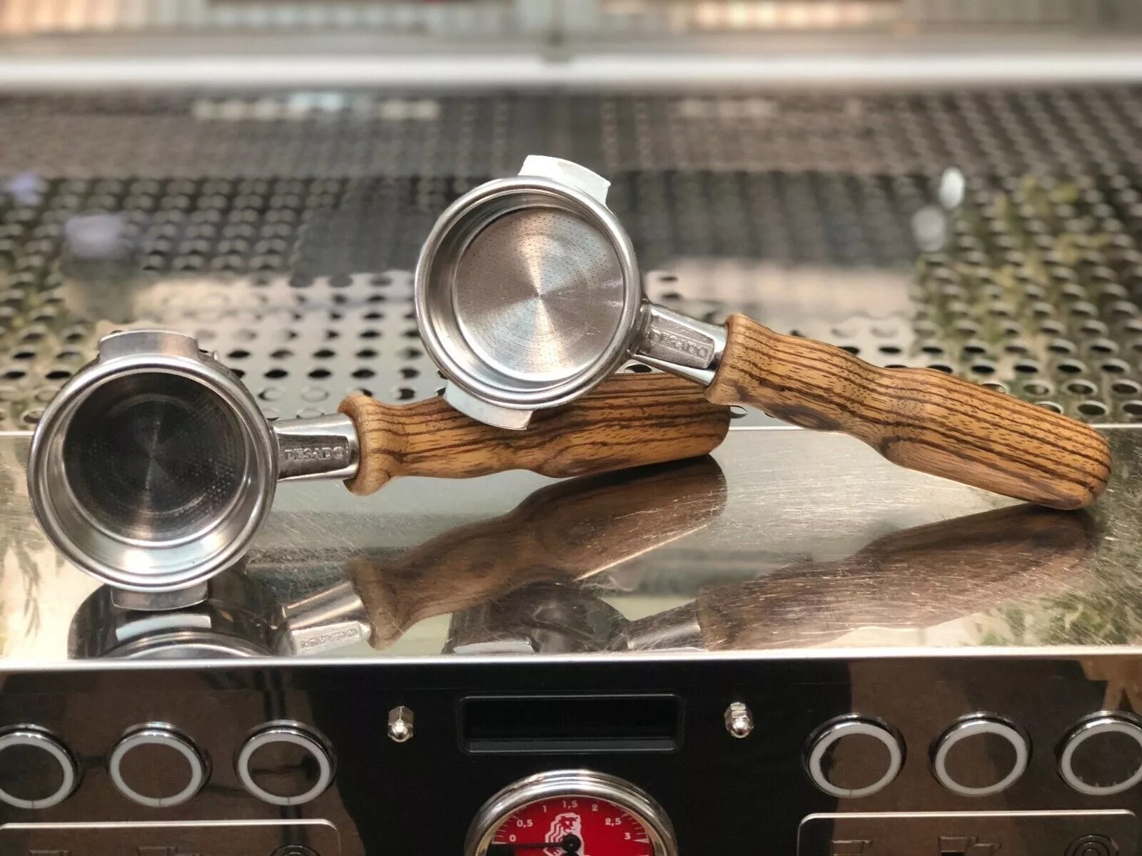 La Marzocco Linea PB 2 Group White w/ Timber Handles Espresso Coffee Machine thumbnail 11