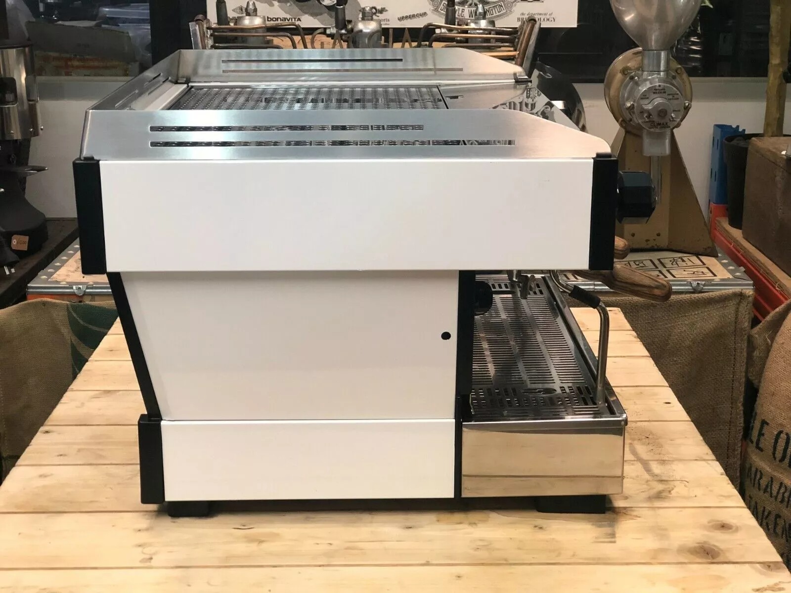 La Marzocco Linea PB 2 Group White w/ Timber Handles Espresso Coffee Machine thumbnail 2