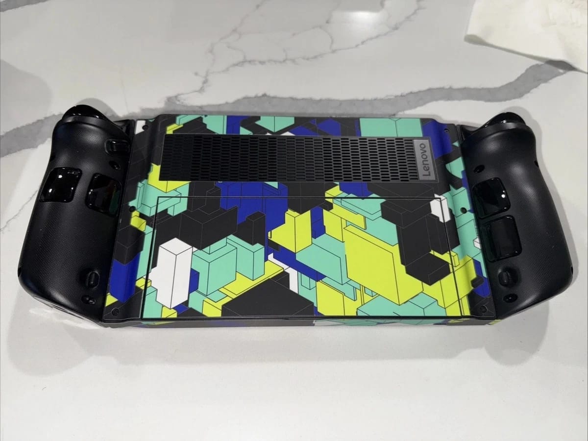 Lenovo Legion Go 2TB thumbnail 2