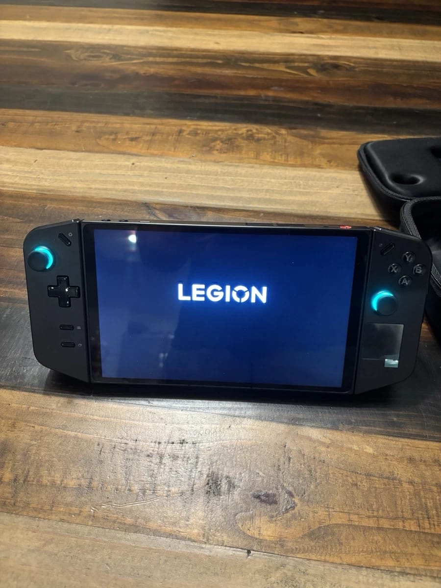 Lenovo Legion GO 8APU1 16 GB RAM 512 GB 8.8" AMD Ryzen Z1 Extreme 3.3 GHz thumbnail 6