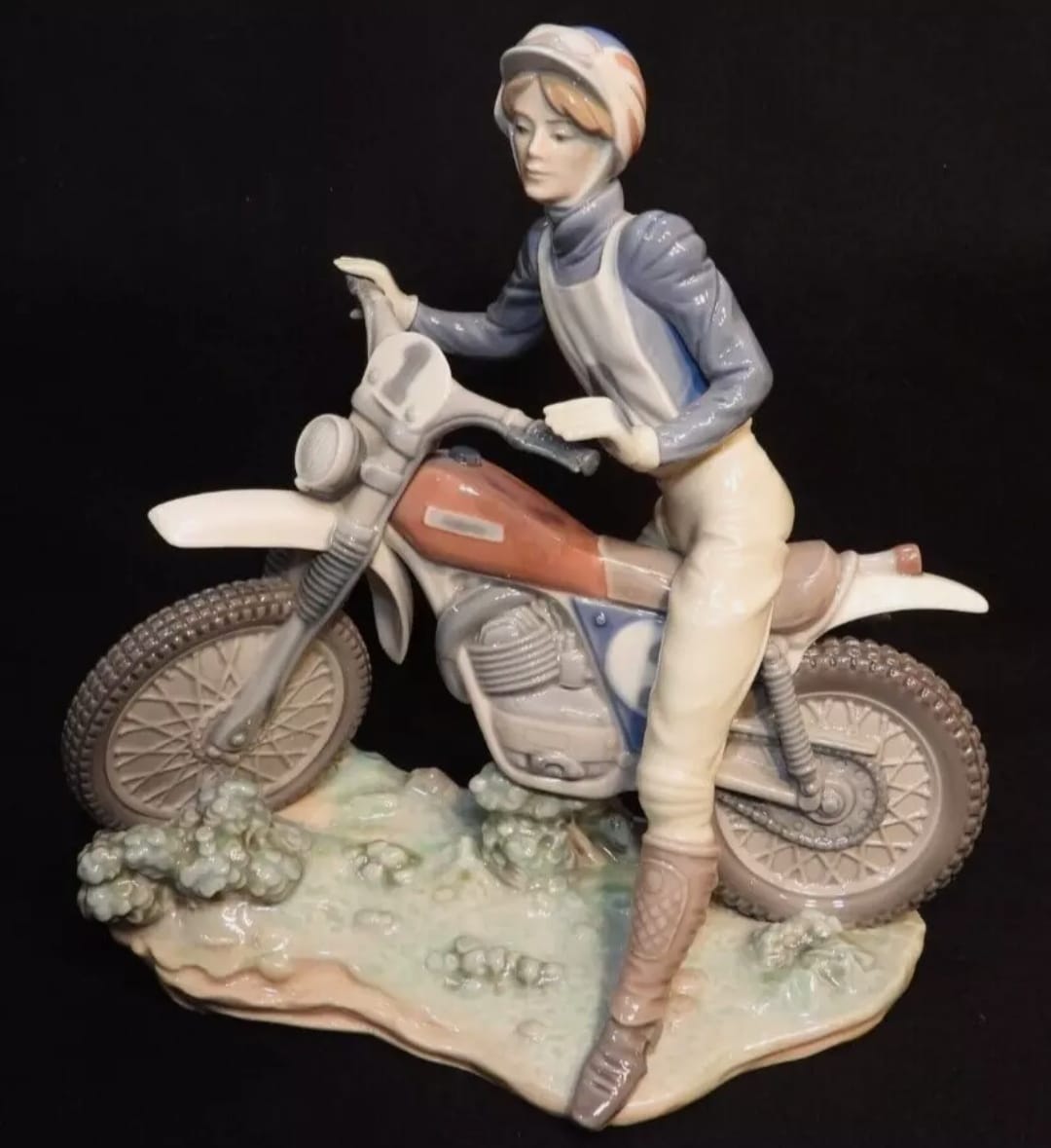 Vintage 1985 LLADRO 5270 Racing Motorcyclist Figurine Retired thumbnail 1