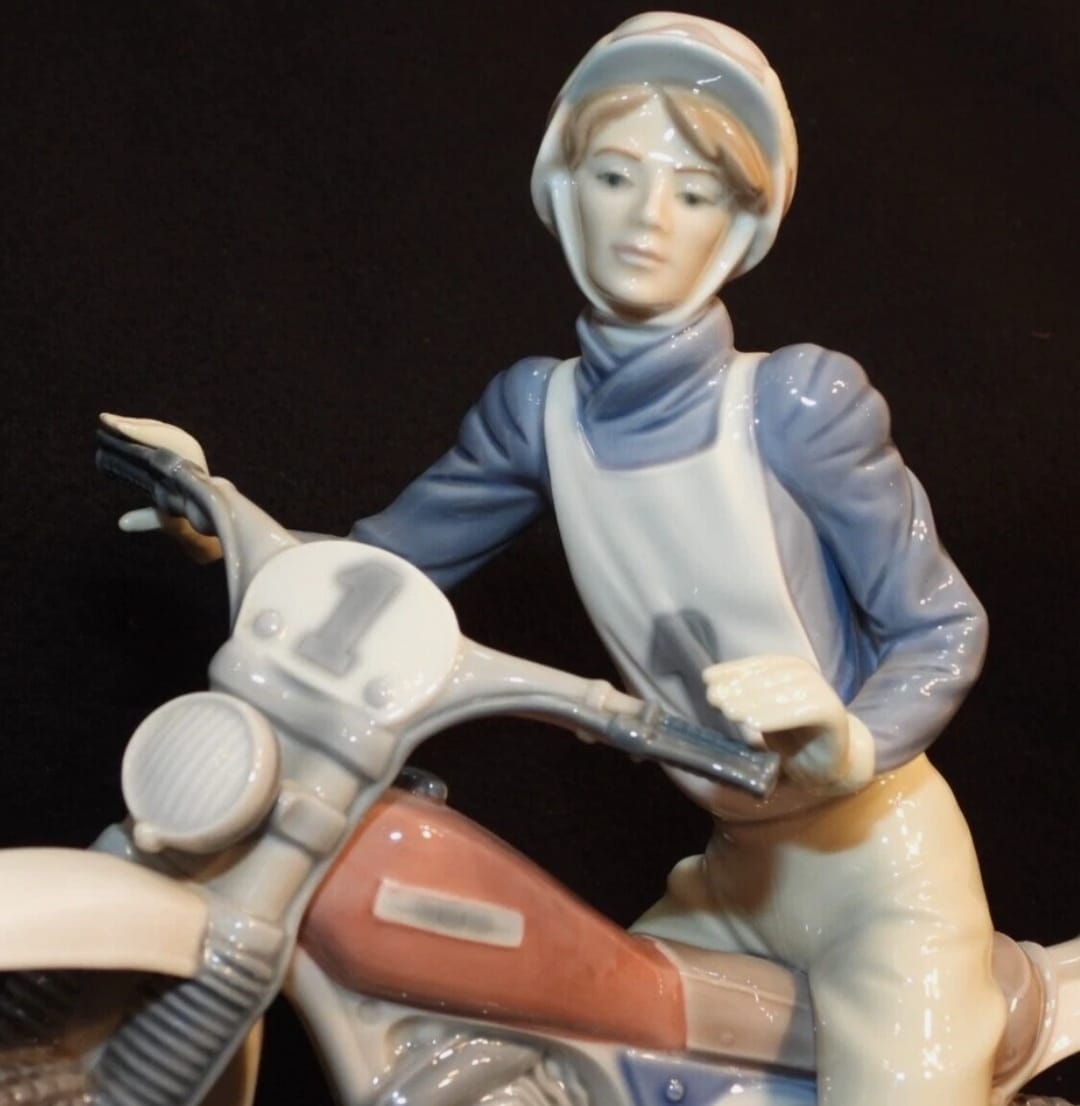 Vintage 1985 LLADRO 5270 Racing Motorcyclist Figurine Retired thumbnail 7