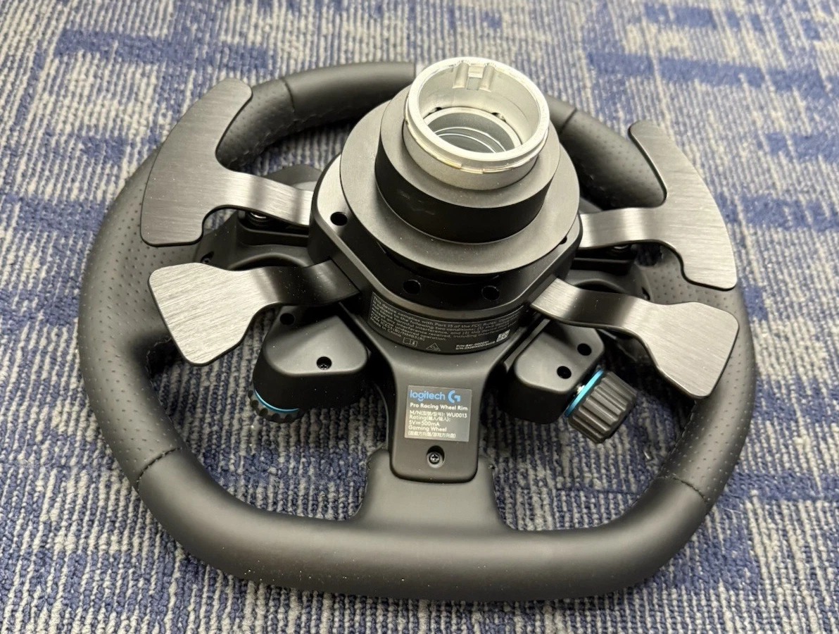 Logitech G PRO Racing Wheel for PC – TRUEFORCE Force Feedback, Complete in Box thumbnail 9