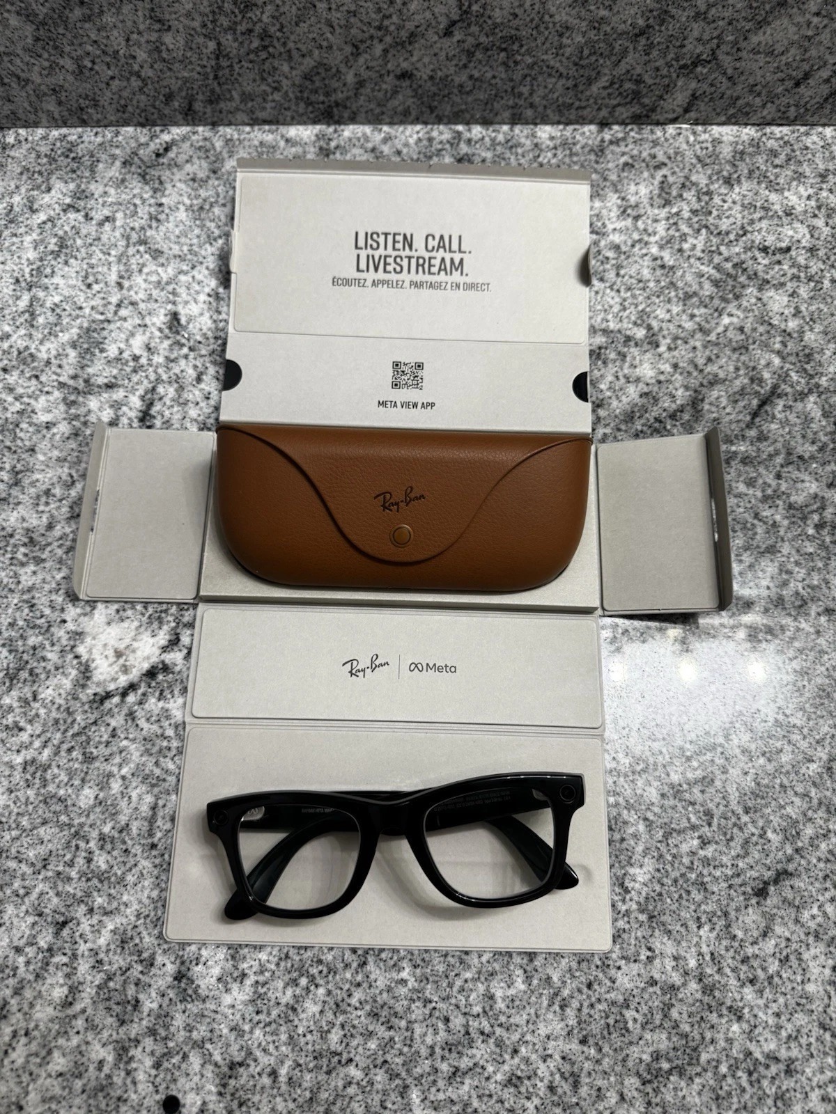 loss Black Ray-Ban Meta Wayfarer RW4006 Smart Glasses Gen 1 – Transition Lenses thumbnail 1